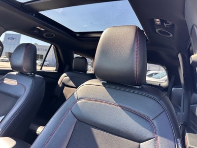 2024 Ford Explorer ST-Line