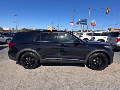 2024 Ford Explorer ST-Line