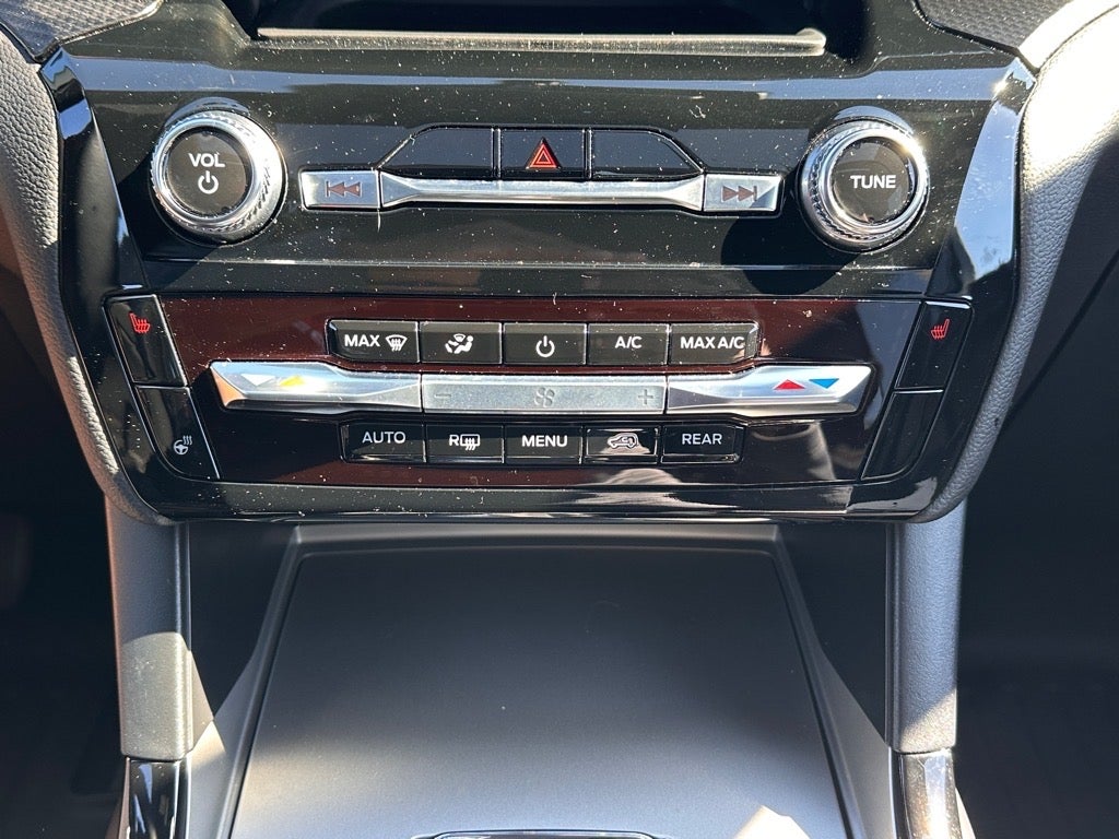 2024 Ford Explorer ST-Line