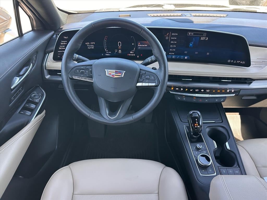 2024 Cadillac XT4 Premium Luxury