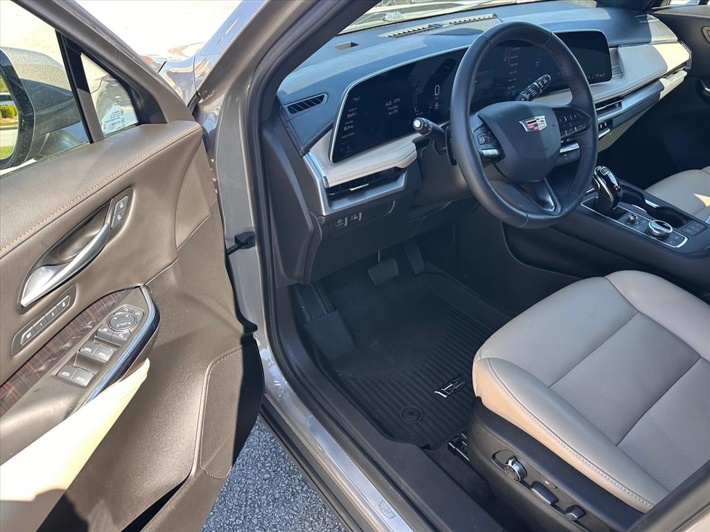 2024 Cadillac XT4 Premium Luxury