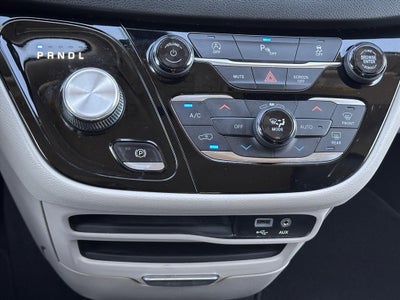 2020 Chrysler Pacifica Touring L
