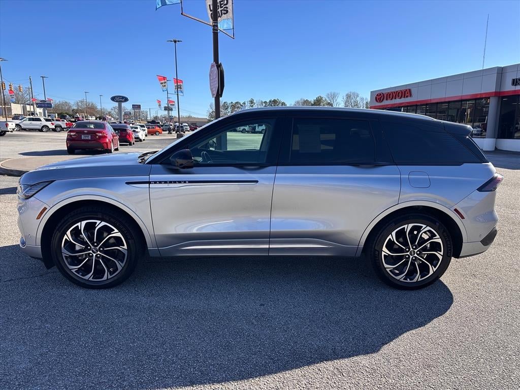 2024 Lincoln Nautilus Reserve