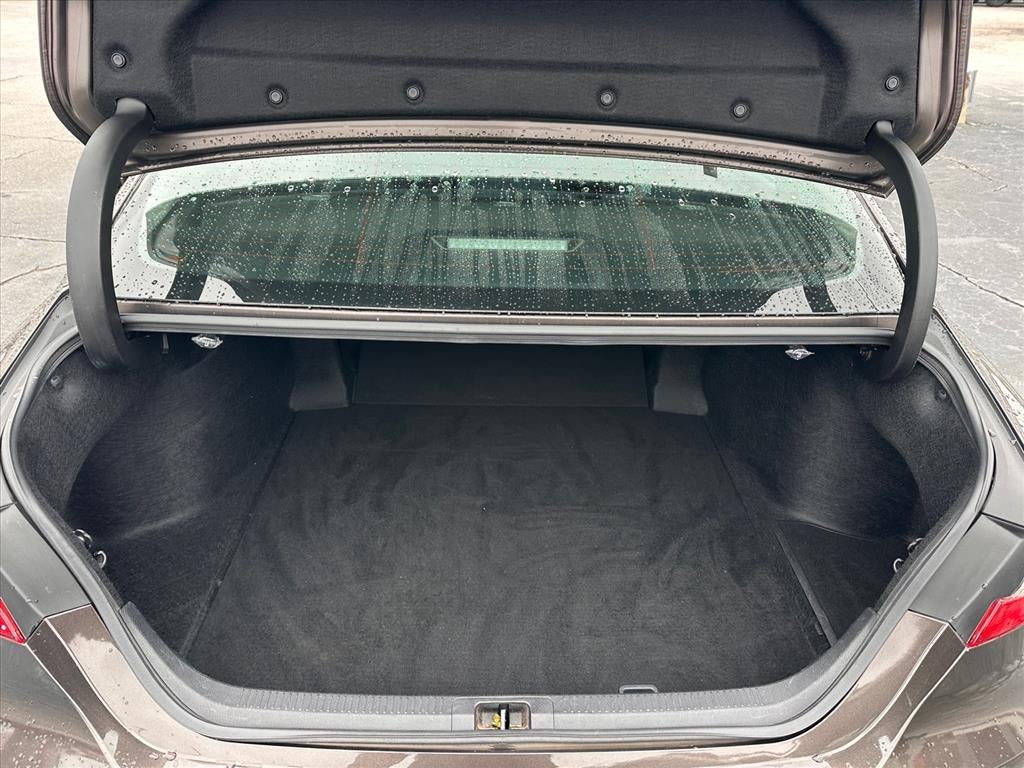 2018 Toyota Camry Hybrid LE