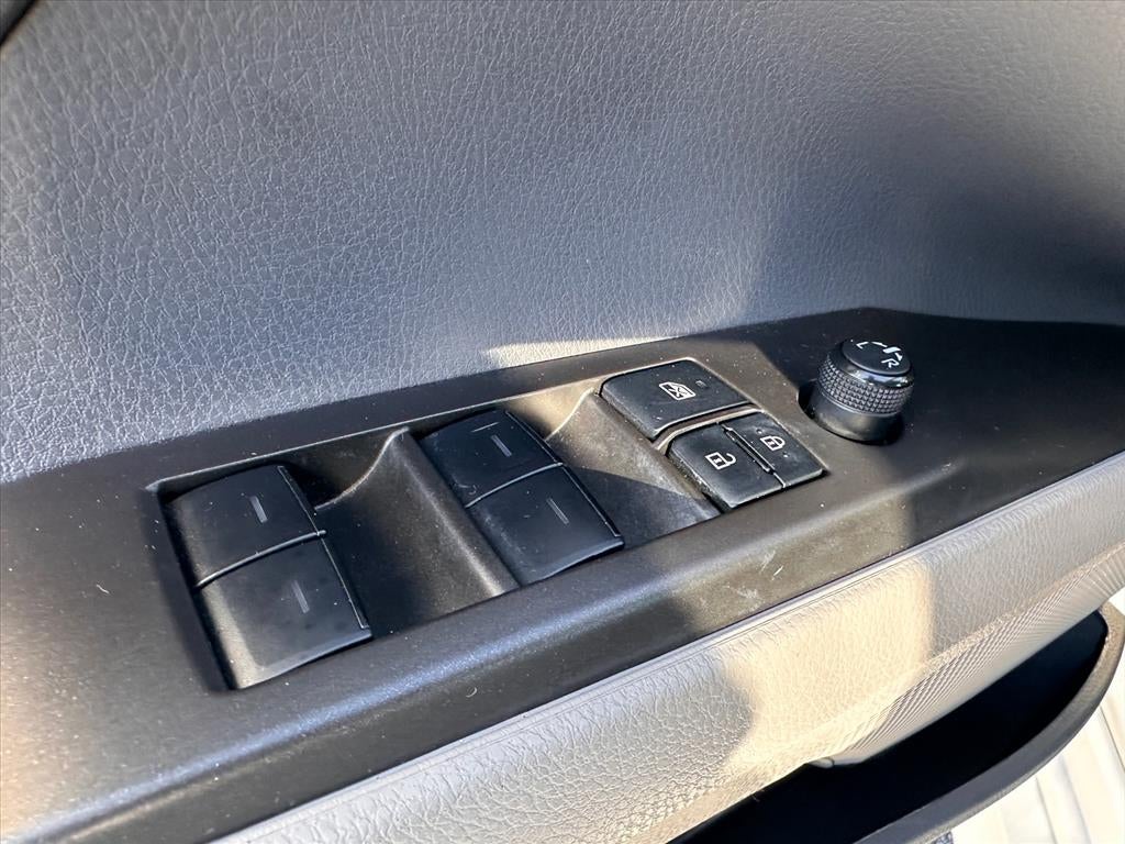 2023 Toyota Camry Hybrid LE