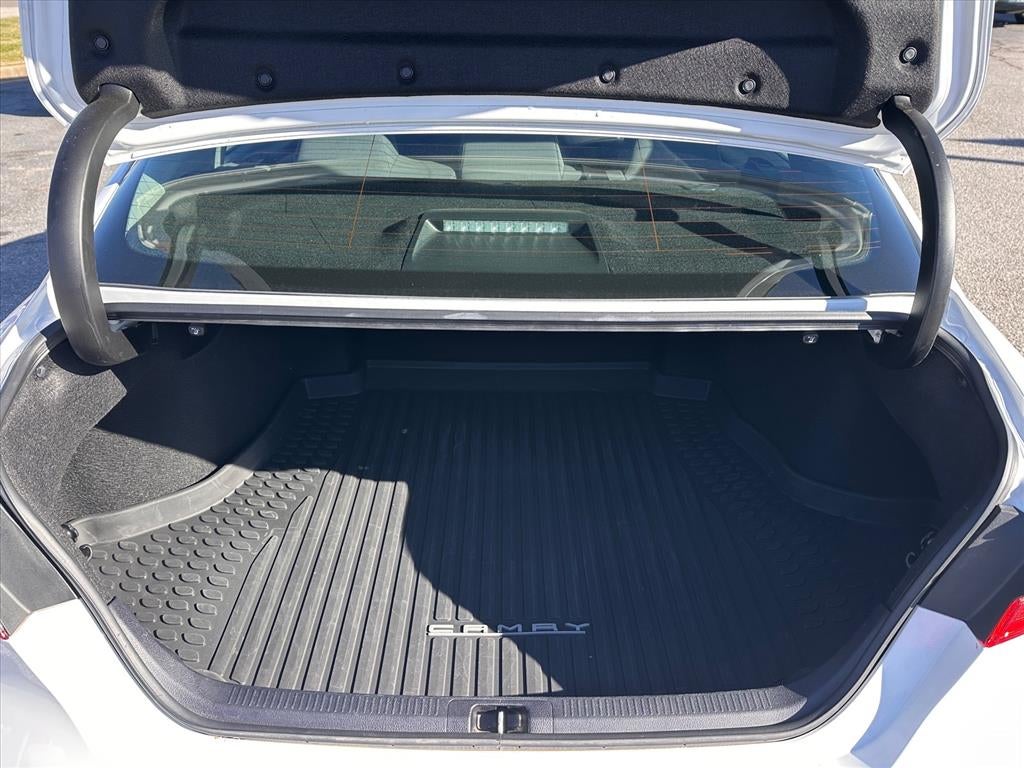 2023 Toyota Camry Hybrid LE