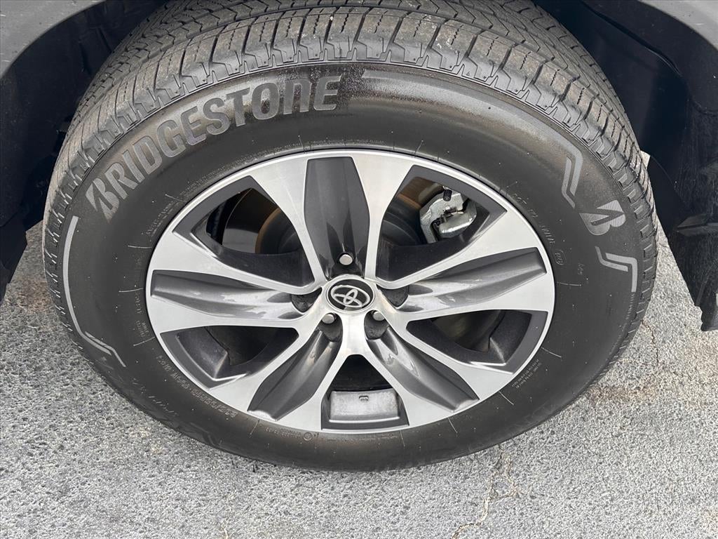 2024 Toyota Highlander Hybrid XLE