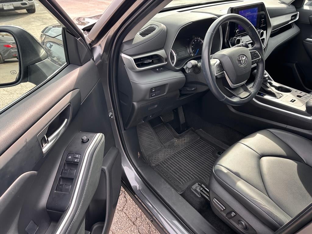 2024 Toyota Highlander Hybrid XLE