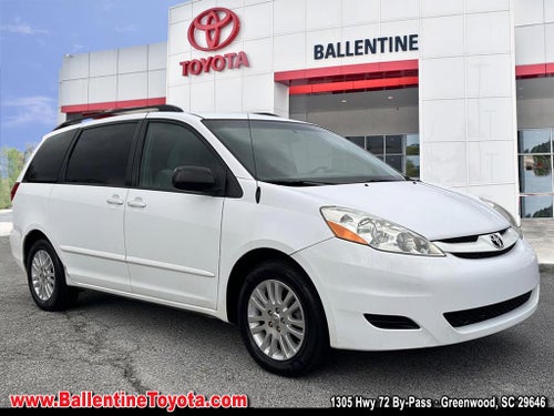 2010 Toyota Sienna LE 8-Passenger