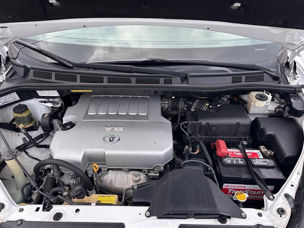 2010 Toyota Sienna LE 8-Passenger