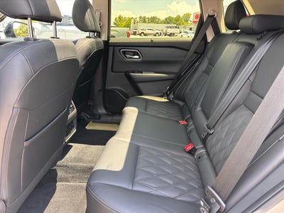 2025 Nissan Rogue Platinum