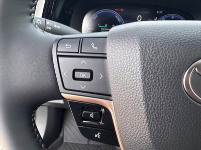 2025 Toyota Crown Signia Limited