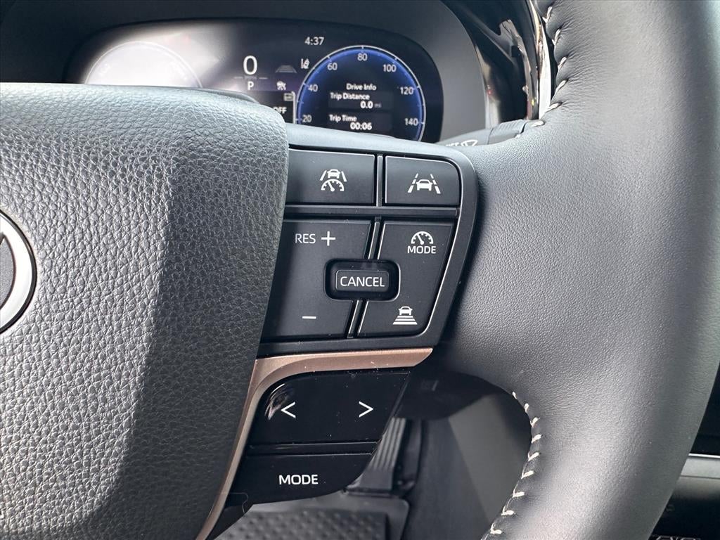 2025 Toyota Crown Signia Limited