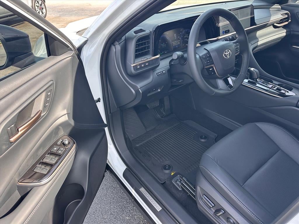 2025 Toyota Crown Signia Limited