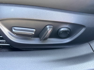 2025 Toyota Prius XLE