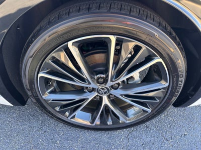 2025 Toyota Prius XLE