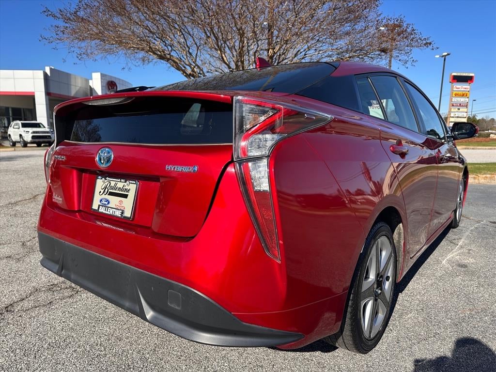 2016 Toyota Prius Three