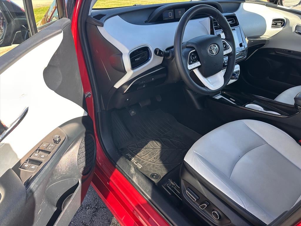 2016 Toyota Prius Three