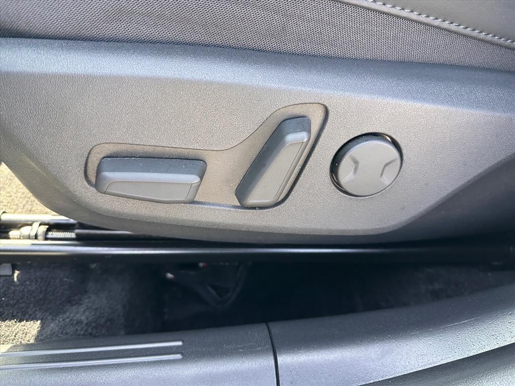 2023 Kia Niro SX