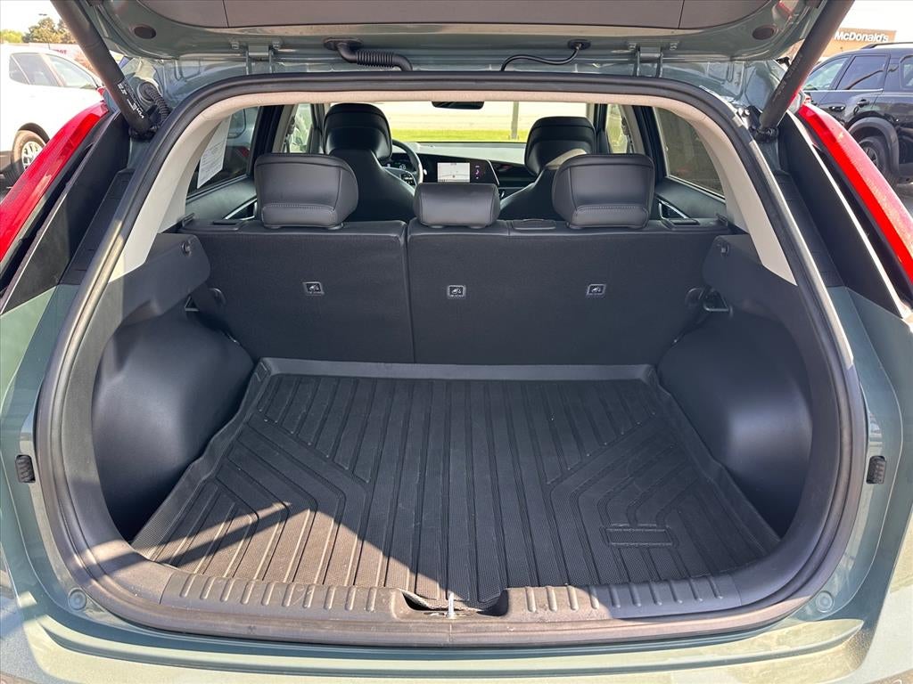 2023 Kia Niro SX
