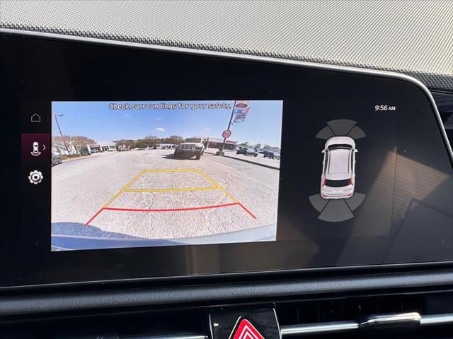 2023 Kia Niro SX
