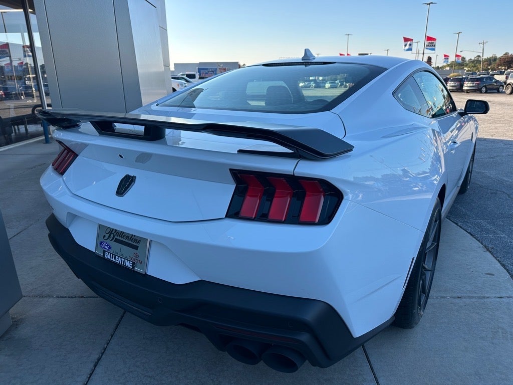 2025 Ford Mustang Dark Horse
