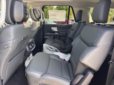 2027 Ford Expedition MAX Active