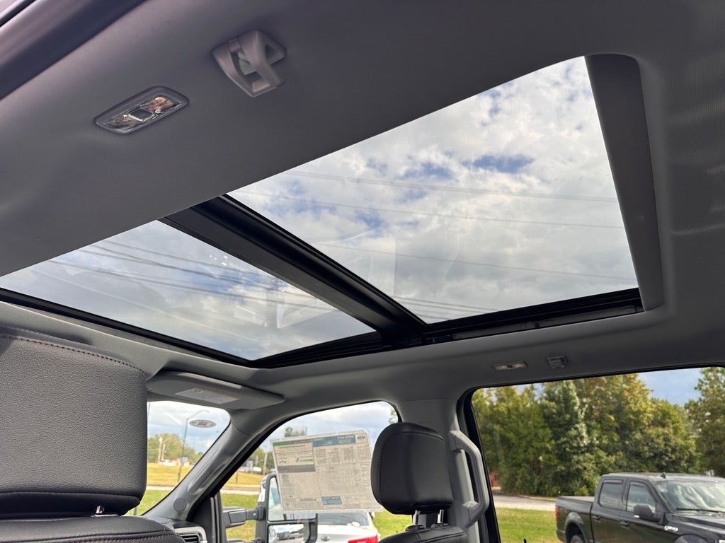 2026 Ford F-350 Super Duty Lariat