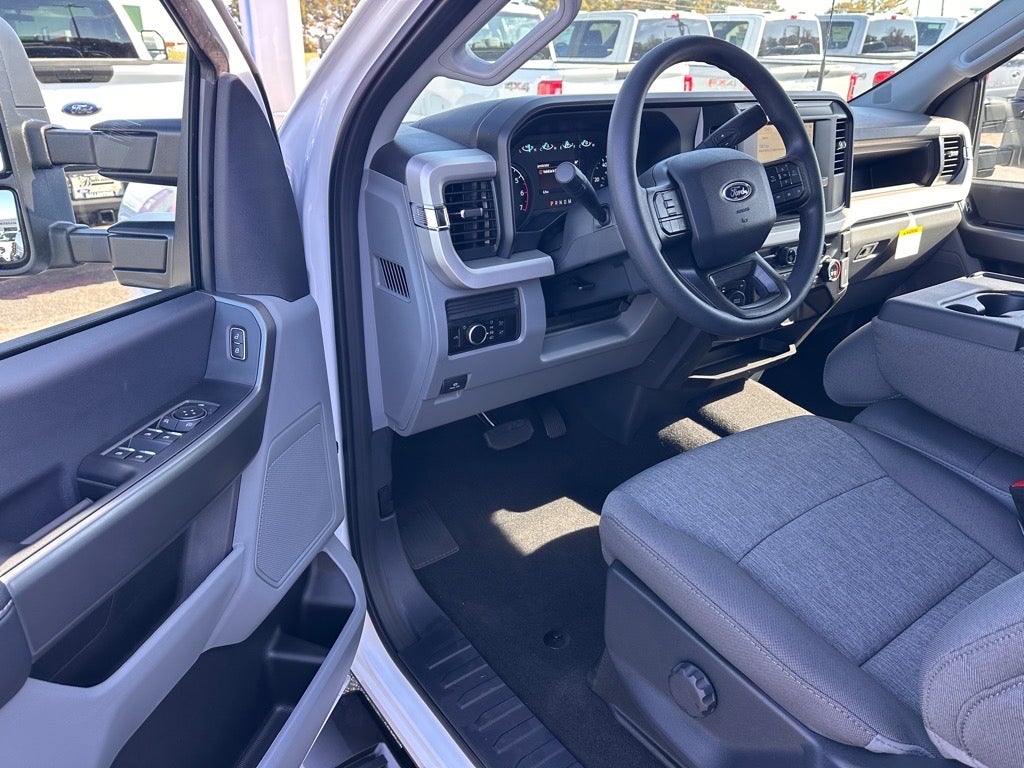 2026 Ford F-350 Super Duty XLT