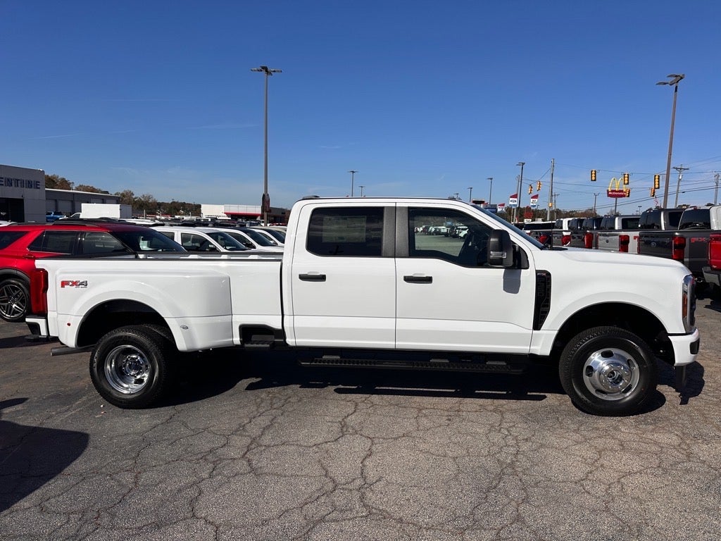 2026 Ford F-350 Super Duty XLT
