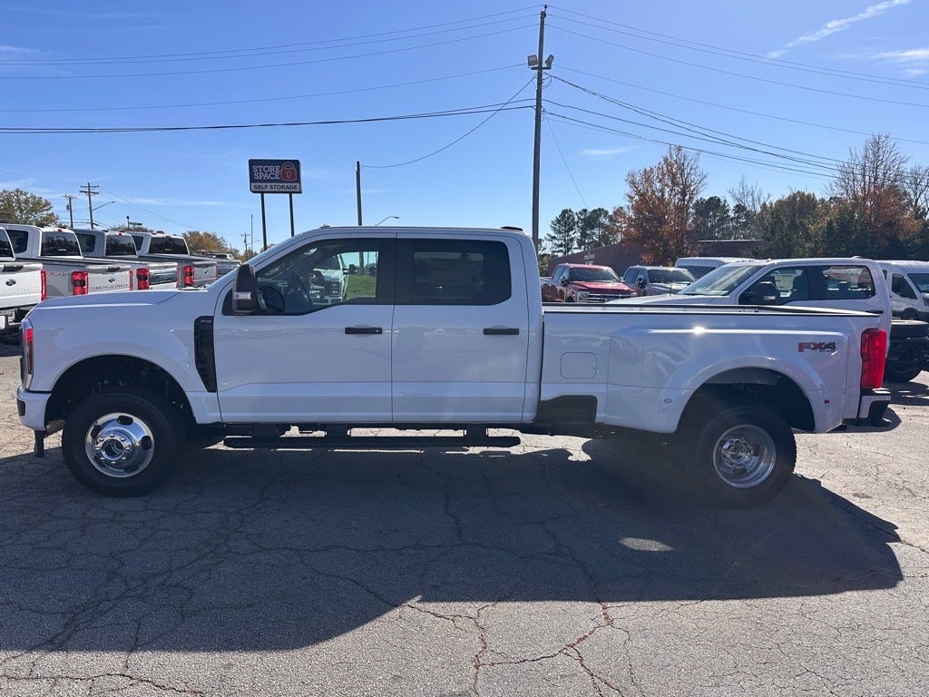 2026 Ford F-350 Super Duty XLT