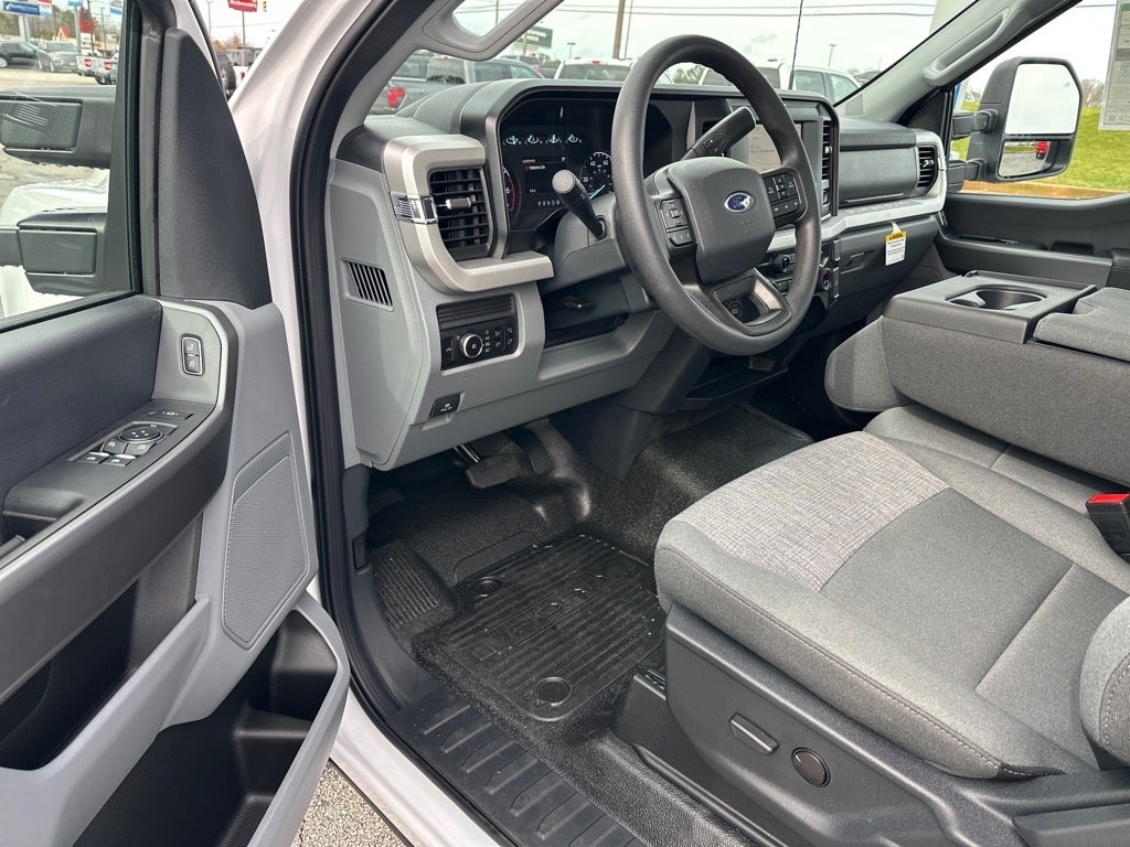 2025 Ford F-350 Super Duty XLT