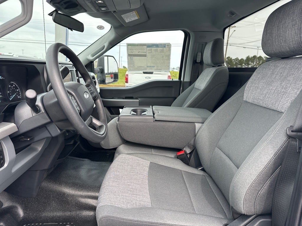 2025 Ford F-350 Super Duty XLT