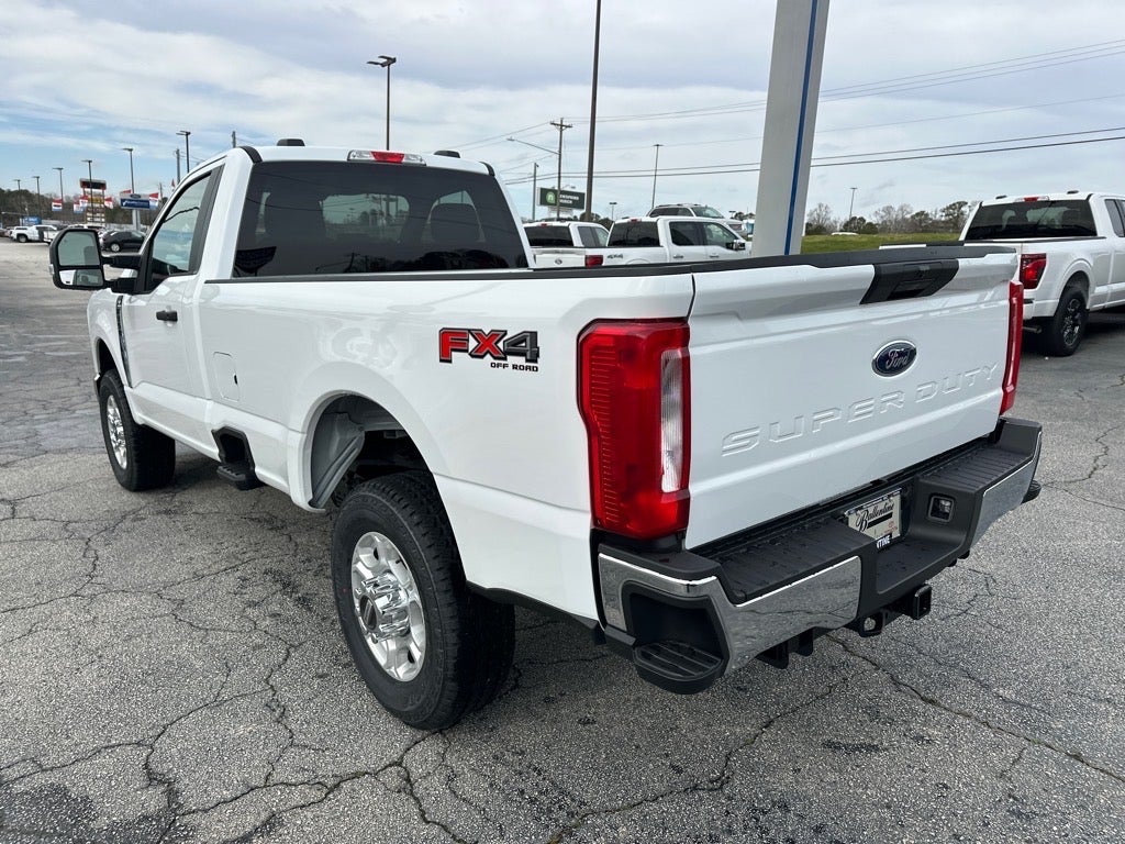2025 Ford F-350 Super Duty XLT