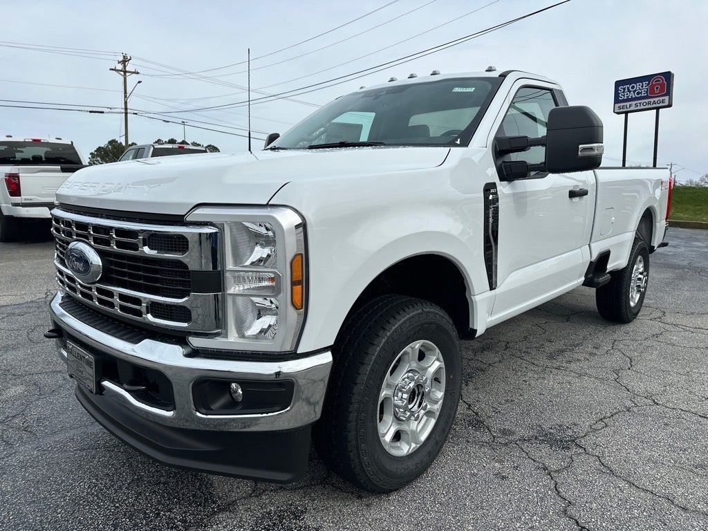 2025 Ford F-350 Super Duty XLT